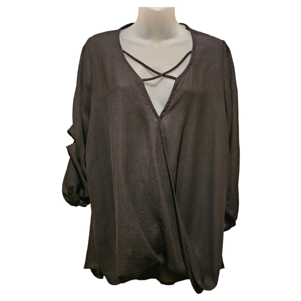 LIBIAN; Women's Black High Low V-Neck Surplice Bodice Blouse, Sz 1X